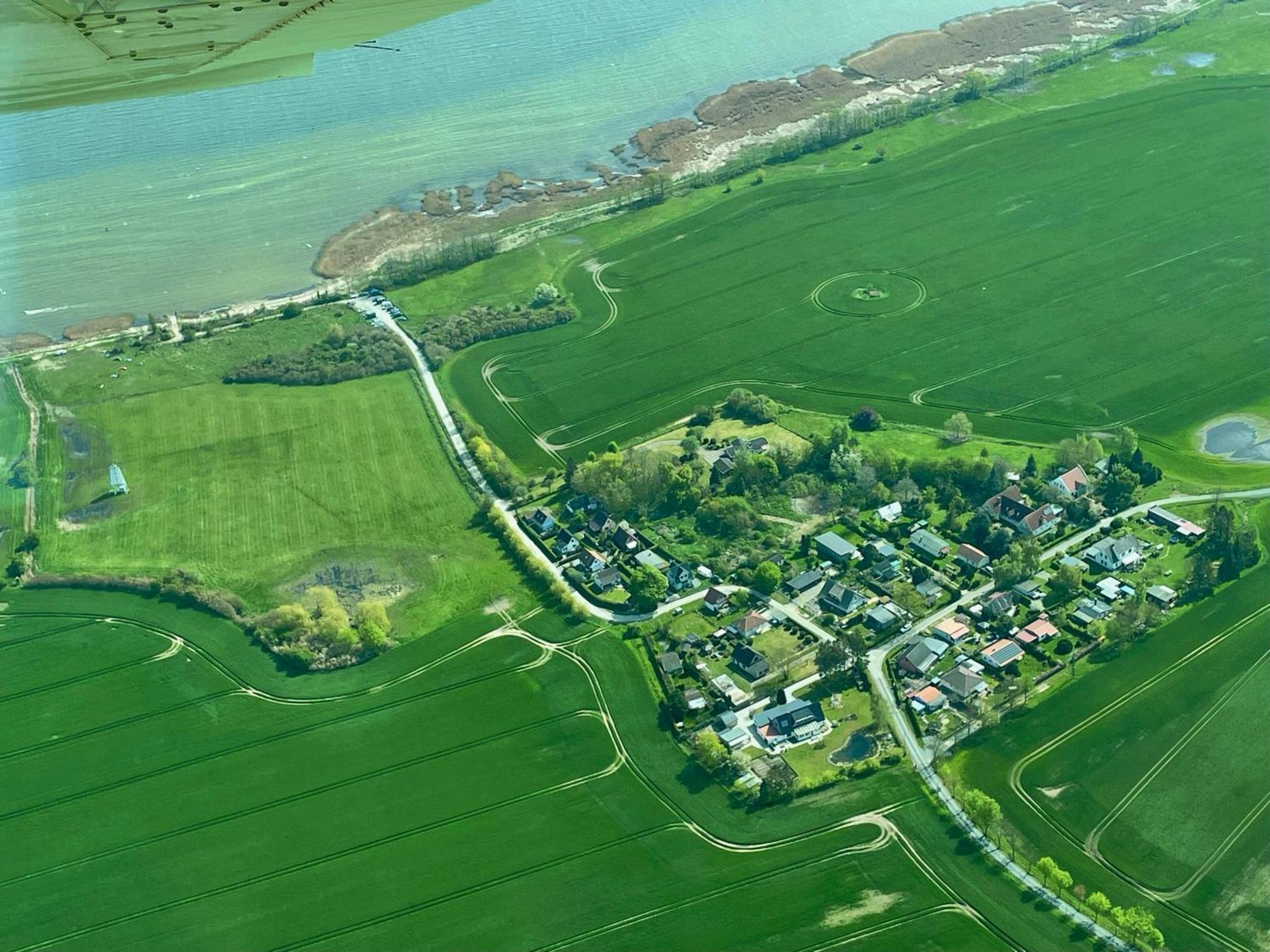 Grosse 4 Sterne Ferienwohnung Beim Boddenstrand Sundhagen-Niederhof ภายนอก รูปภาพ